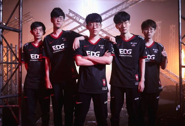 国正在为其 国正在为其